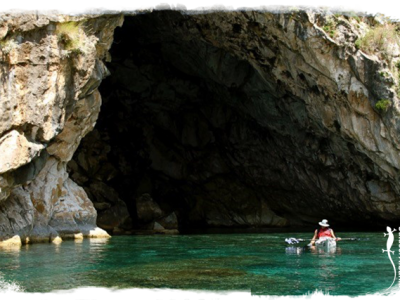 Sea-kayaking with Outdoor Albania
